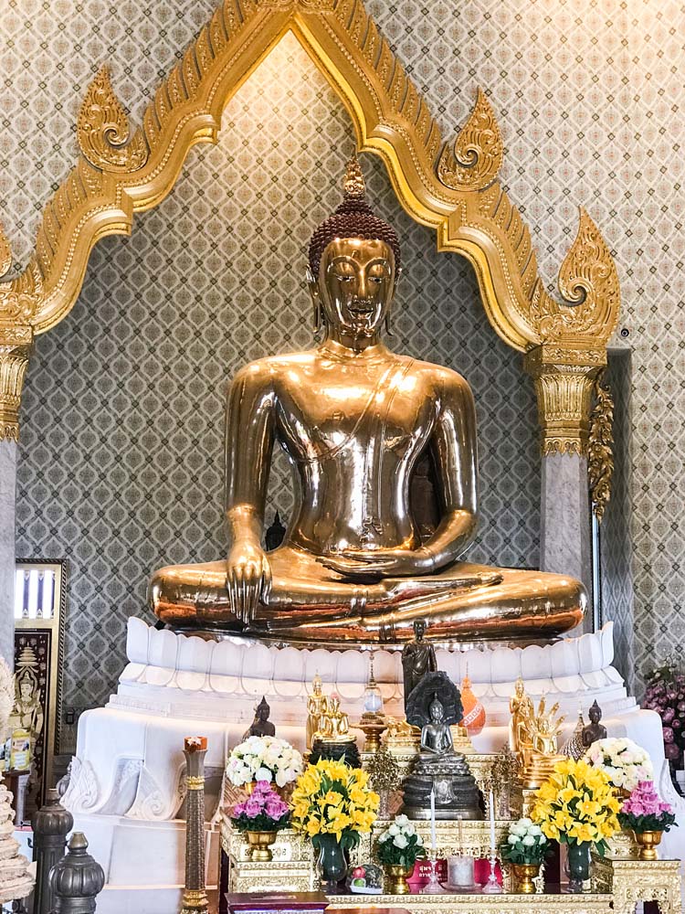What to do in Chinatown, Bangkok - explore the old Talad Noi community, find great places to eat Chinese food & authentic guesthouses to stay.