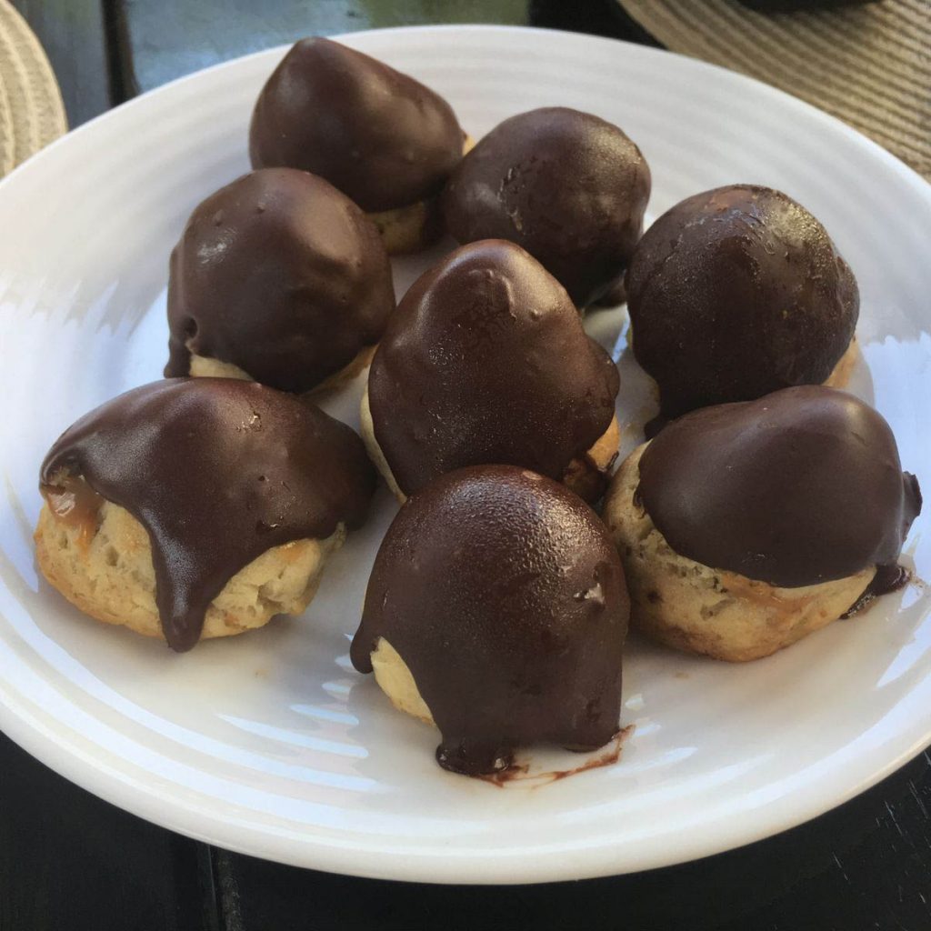 Sweet Carolinas in Brazil covered in chocolate